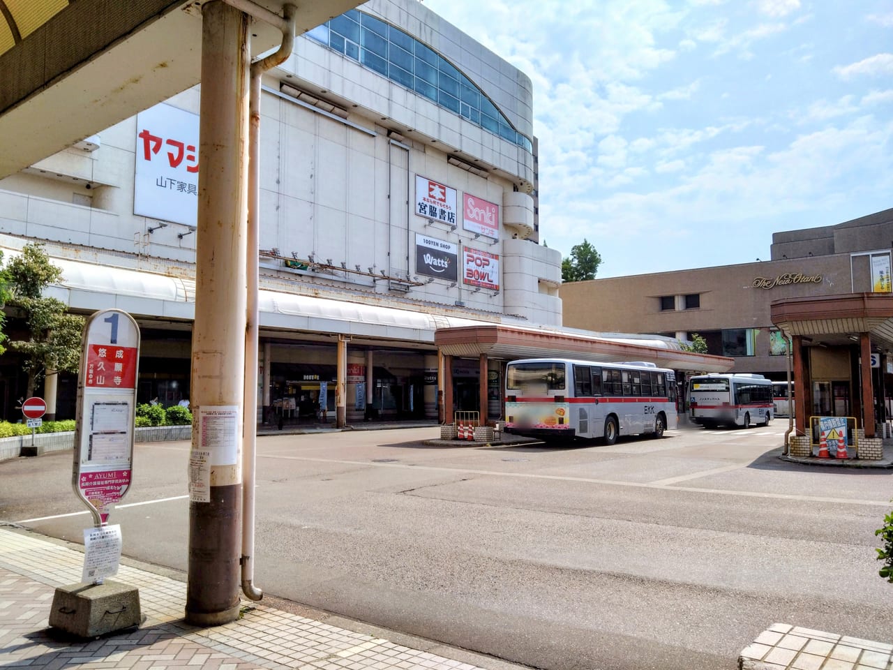 長岡駅東口バス乗り場1