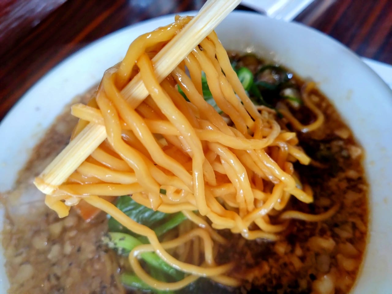 しょうがの海背油ブラックラーメン4