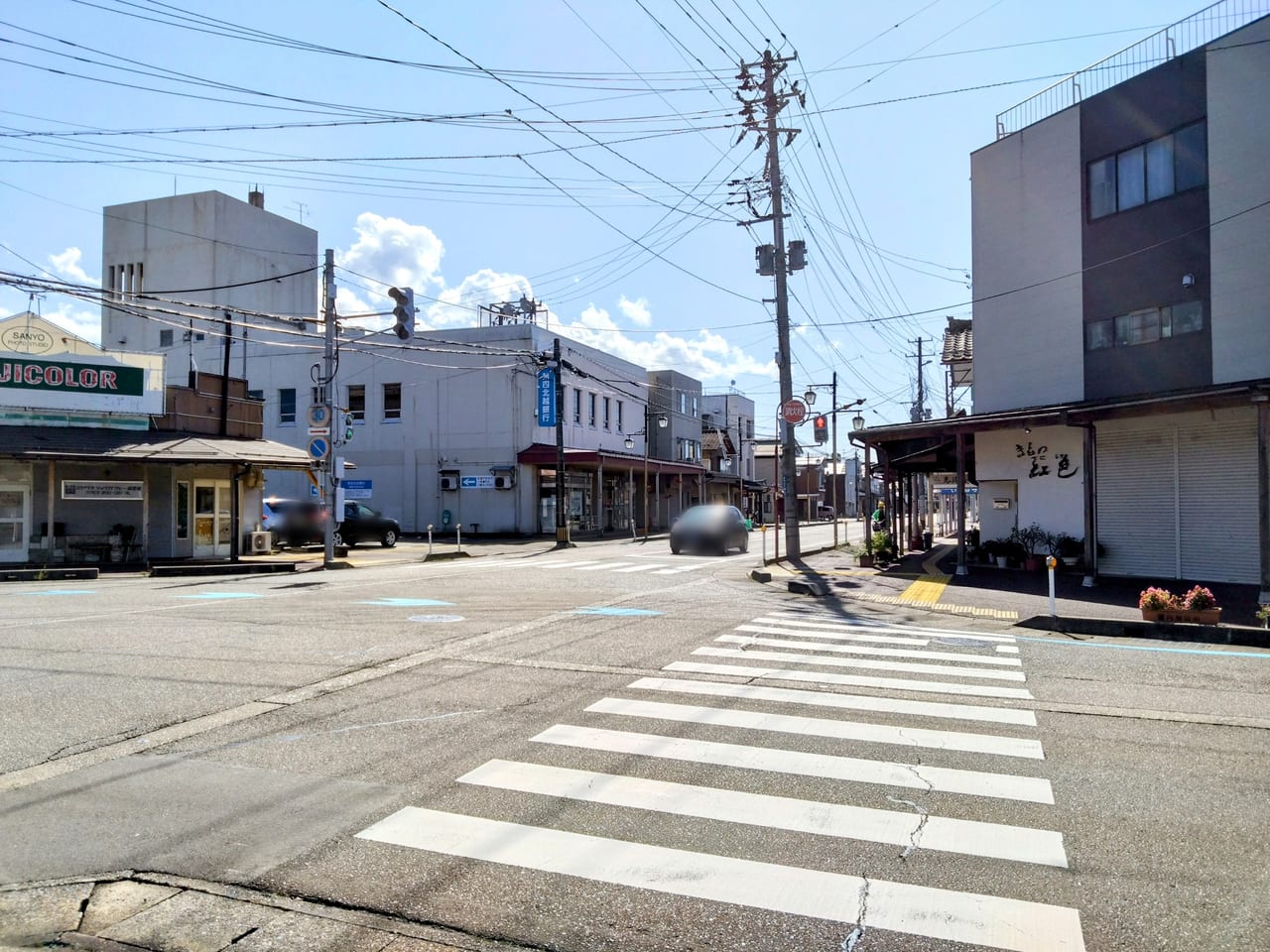 宮内駅前十字路2